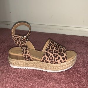 SODA Sandals with Platform Leopard